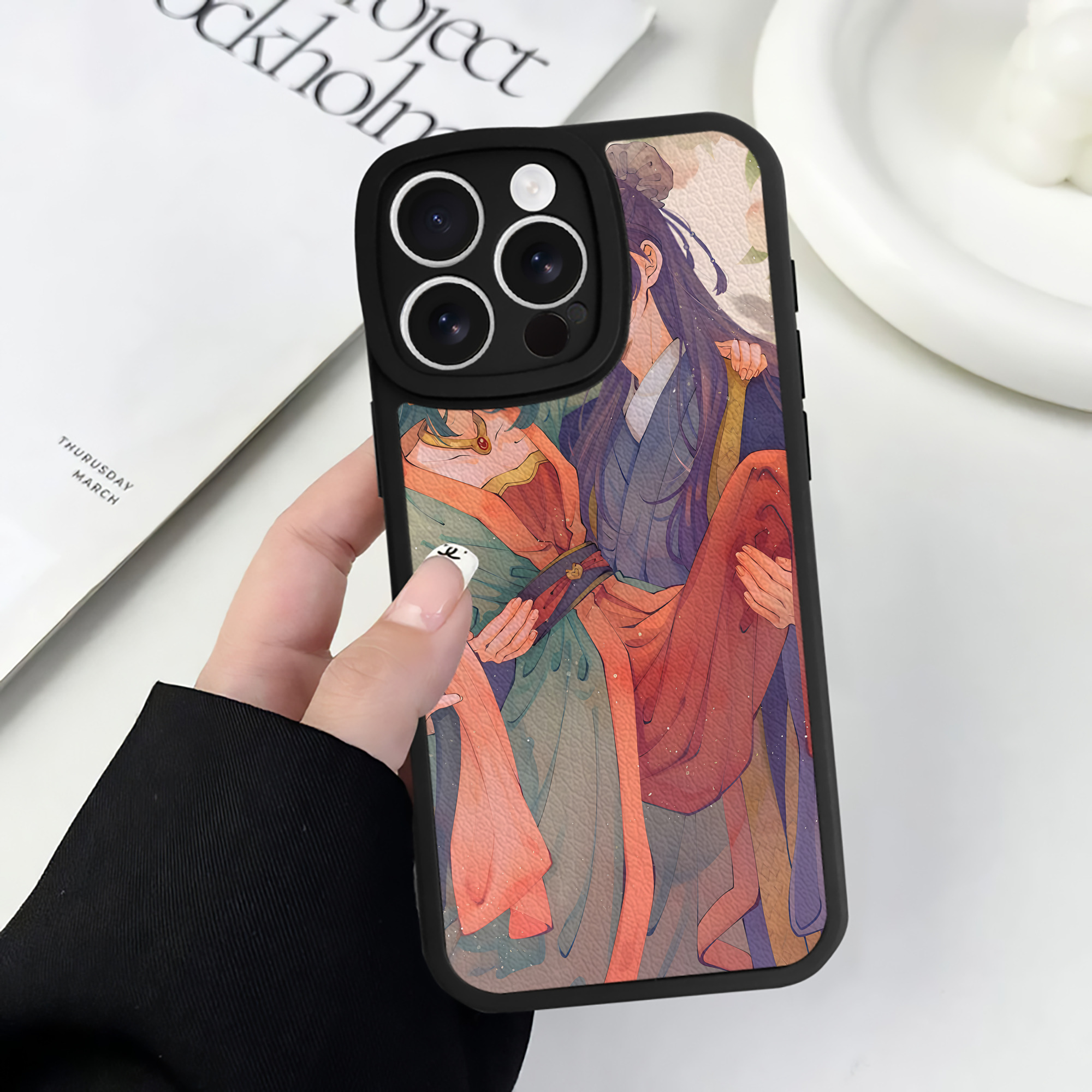 （画像用） 薬屋のひとりごと The Apothecary Diaries 【iPhone 16シリーズ対応】シリコンスマホケース（レザー調） 材質：シリコン